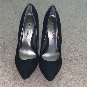 Super cute soft black high heels!